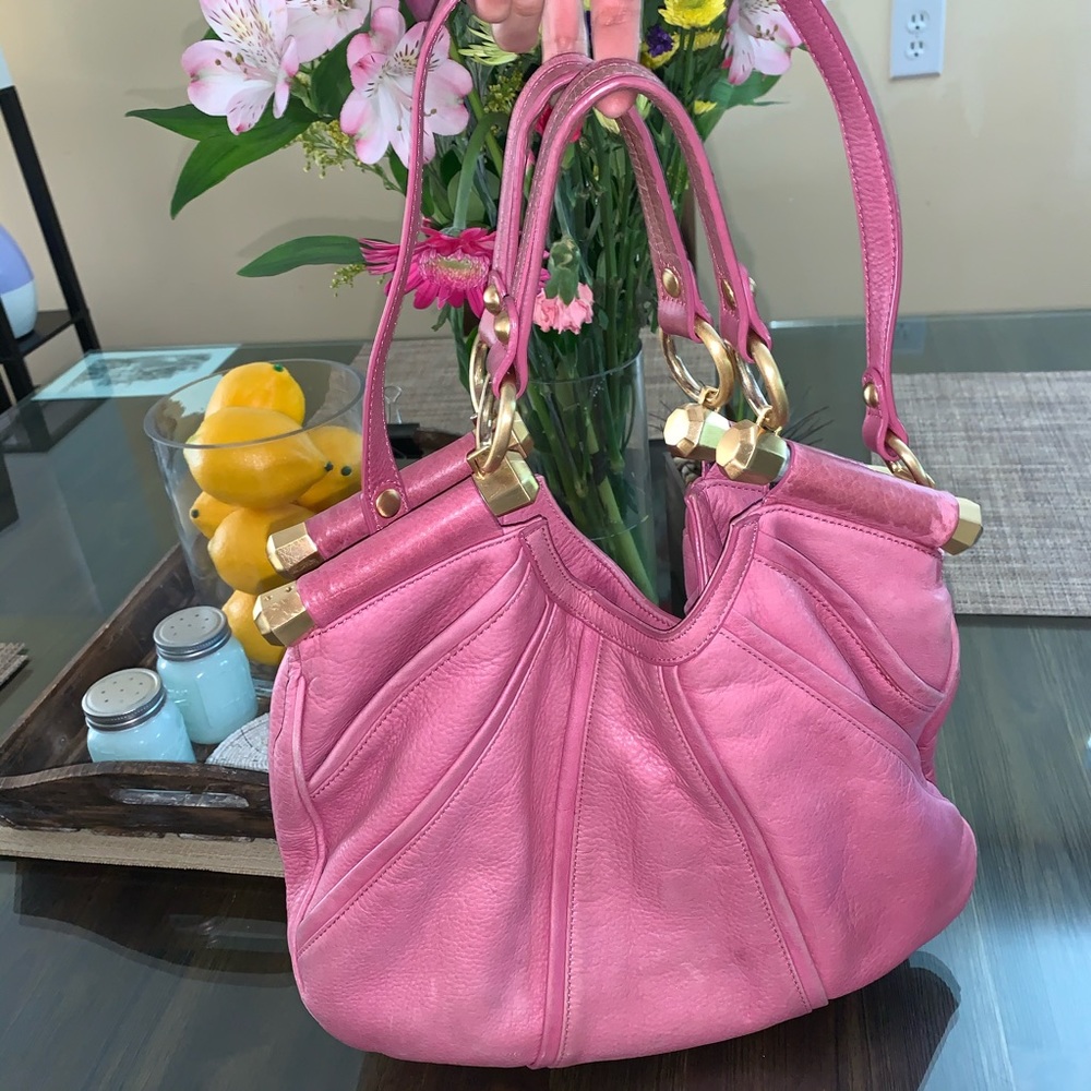 B. Makowsky pink purse